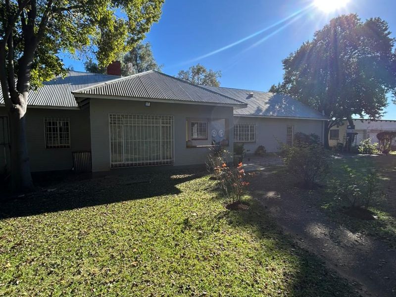 Prime 42 Ha Hartbeespoort Rural Farm with 3 Income-Generating Homes + Extras - Photo 4
