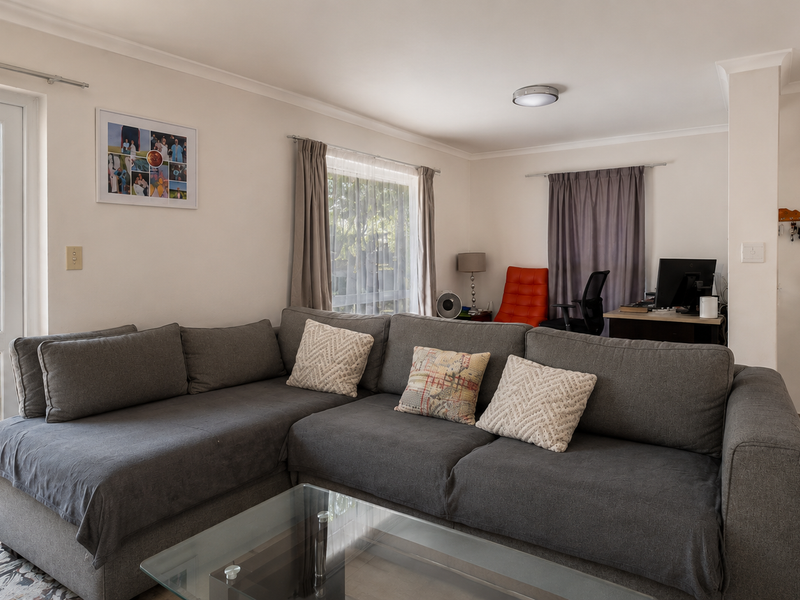 3 Bedroom Home with Separate Granny Flat & Expansive Garden in Table View - VIEWING FROM 6 JUNE 2026 - Photo 7
