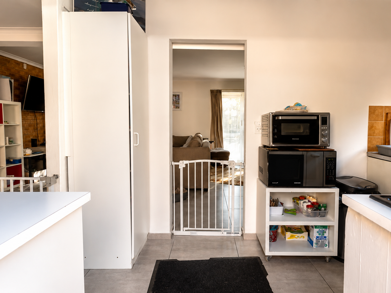 3 Bedroom Home with Separate Granny Flat & Expansive Garden in Table View - VIEWING FROM 6 JUNE 2026 - Photo 5