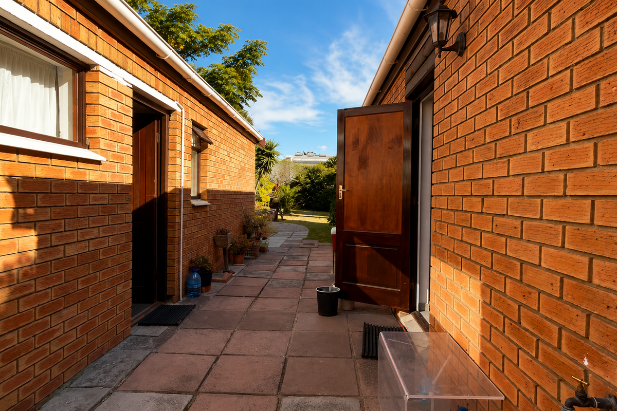 3 Bedroom Home with Separate Granny Flat & Expansive Garden in Table View - VIEWING FROM 6 JUNE 2026 - Photo 2
