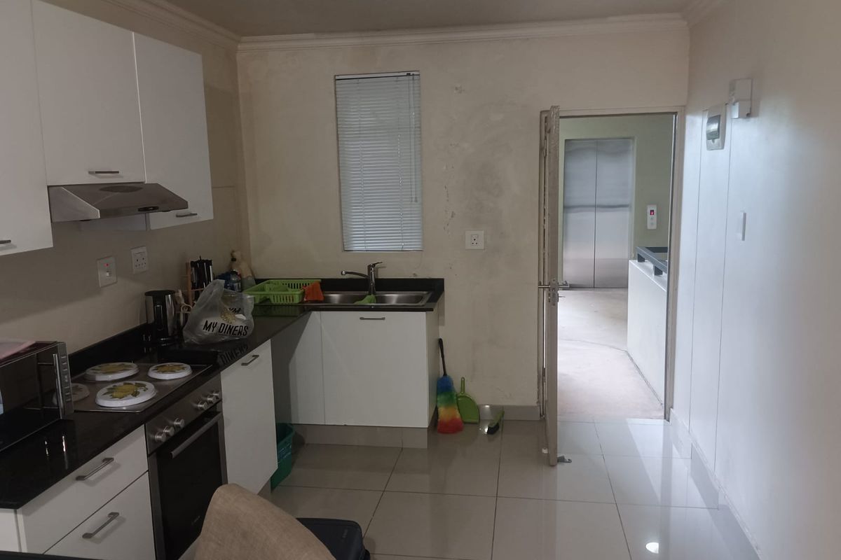 Two bedroom apartment for sale in Umhlanga Ridge. - Photo 2