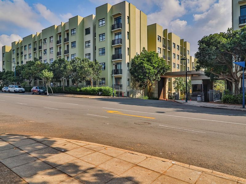 Two bedroom apartment for sale in Umhlanga Ridge. - Photo 1