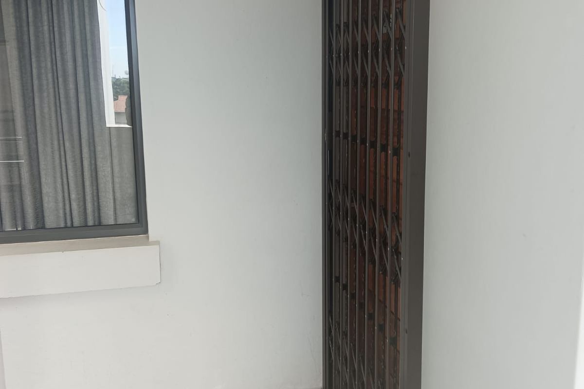 Stylish Fourth Floor Apartment in Umhlanga Ridge - Photo 2
