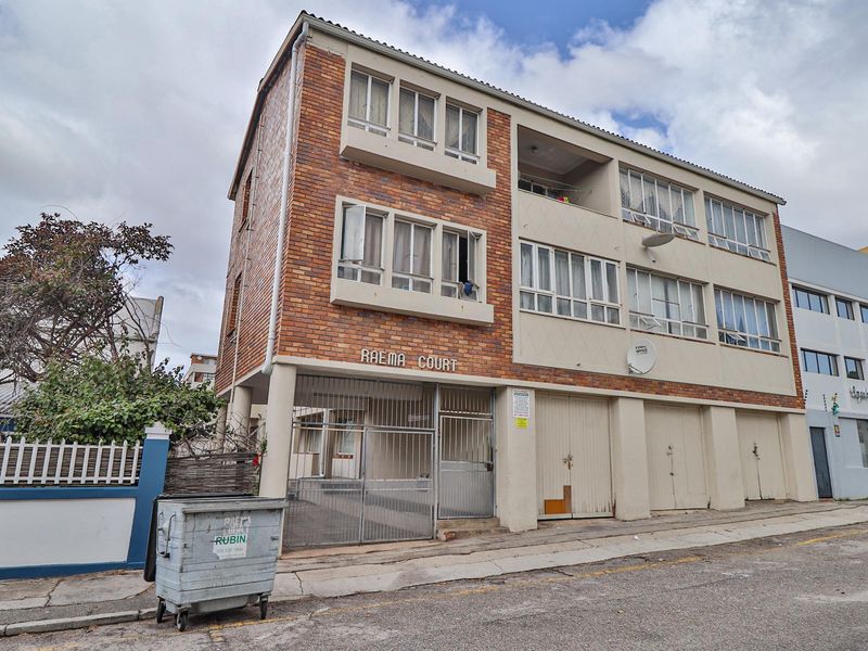 BATCHELOR APARTMENT WITH GARAGE FOR SALE - Photo 1