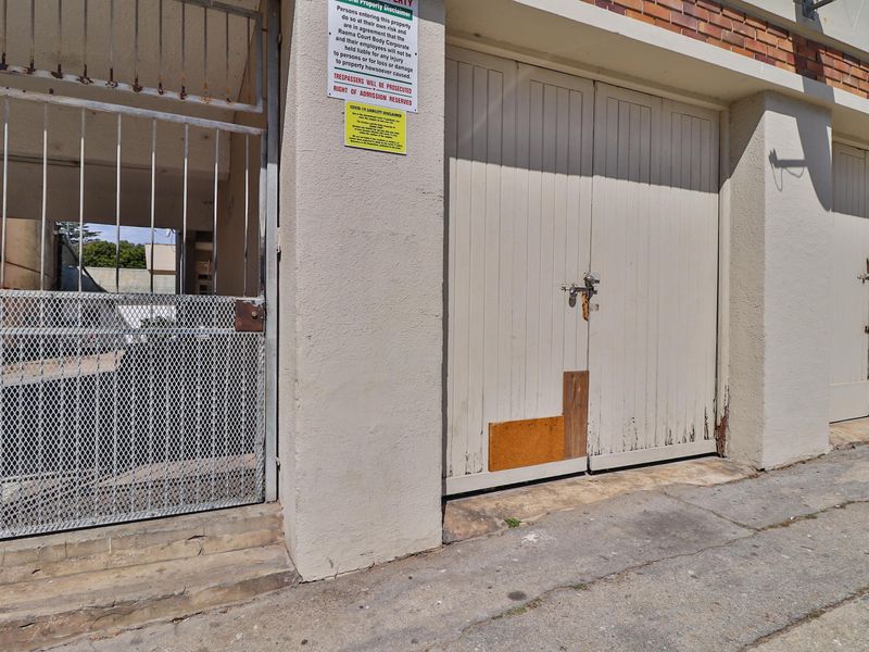 BATCHELOR APARTMENT WITH GARAGE FOR SALE - Photo 10