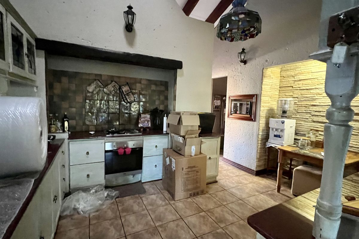 3 BEDROOM HOUSE TO LET - Photo 4