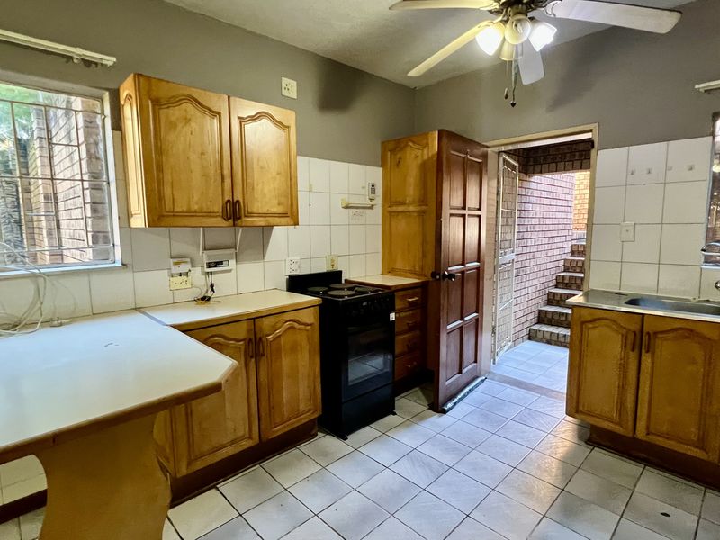 2 BEDROOM APARTMENT TO LET - Photo 2