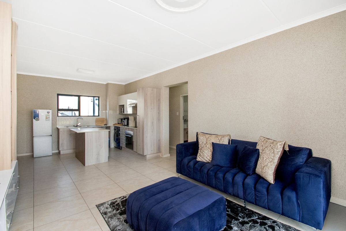 Affordable Luxury in a Prime Setting - Photo 2