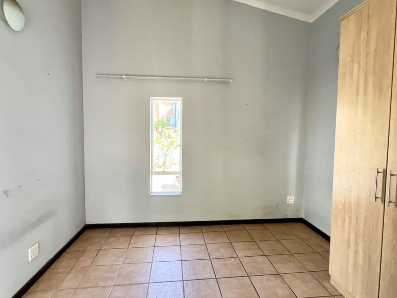 2 BEDROOM HOUSE FOR SALE IN SECURE COMPLEX - Photo 10