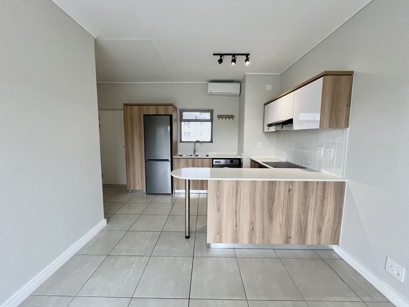 1 Bedroom Apartment with Aircon and Great Views! - Photo 3