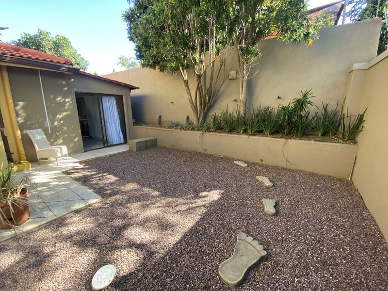 Studio Garden Cottage - Photo 7