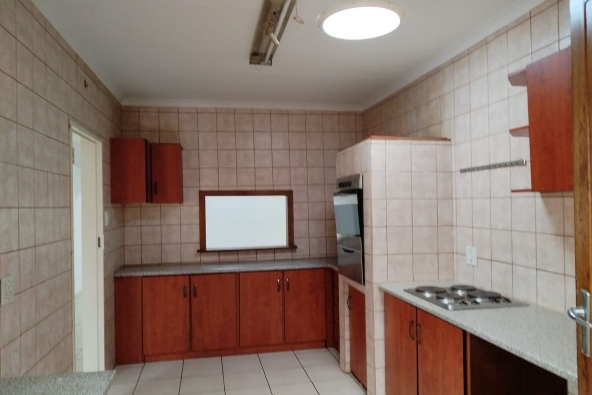 Stunning 3-Bedroom, 2-Bathroom Townhouse in Birchleigh North! - Photo 5
