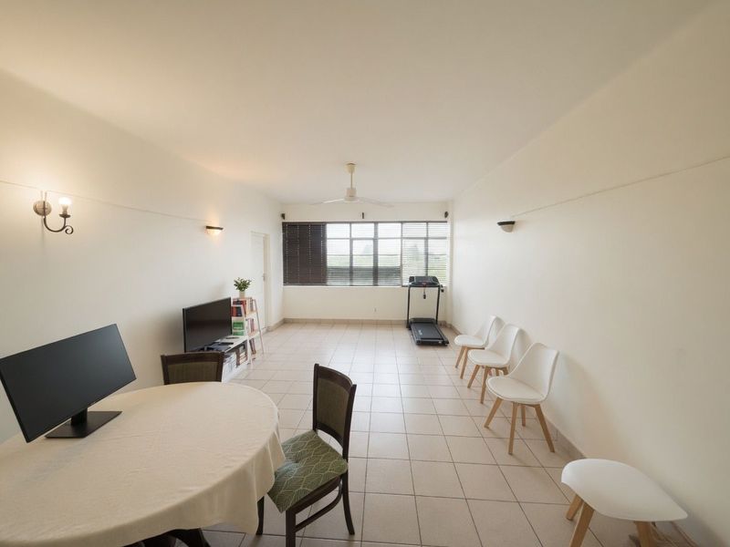 Stylish 2 Bedroom, 1.5 Bathroom Apartment – Morningside, Durban - Photo 7
