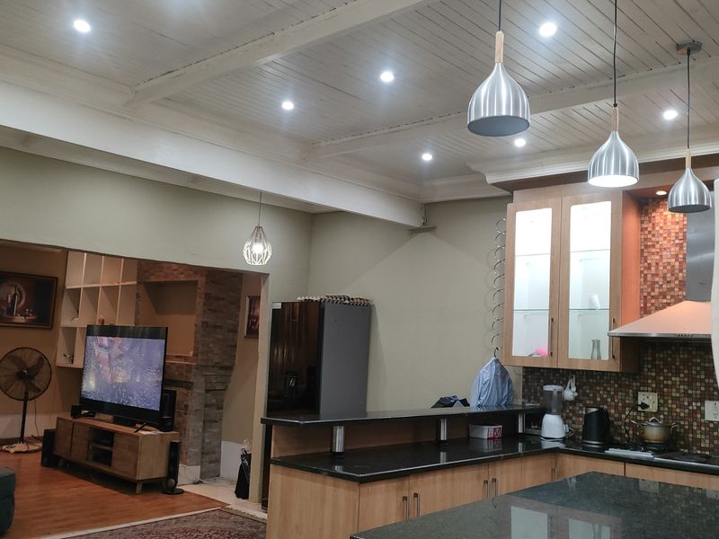 Apartment For Sale In Pretoria - Photo 9