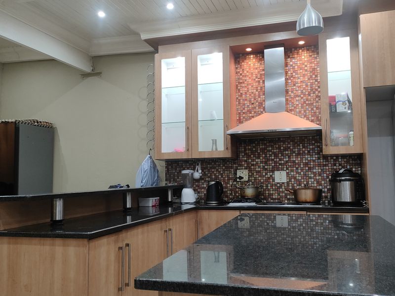 Apartment For Sale In Pretoria - Photo 7