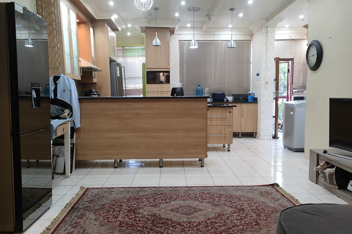 Apartment For Sale In Pretoria - Photo 2