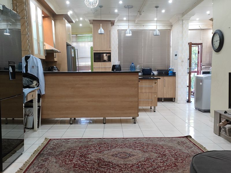 Apartment For Sale In Pretoria - Photo 2
