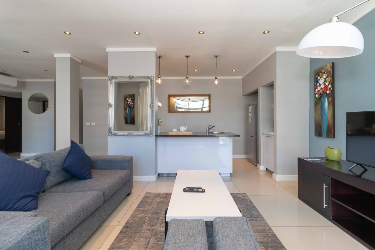 PENTHOUSE in FORESHORE! - Photo 5