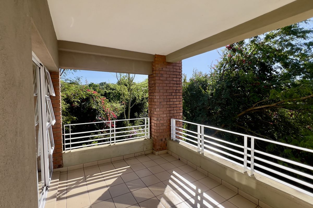 2 BEDROOM APARTMENT TO LET IN SECURE COMPLEX - Photo 5