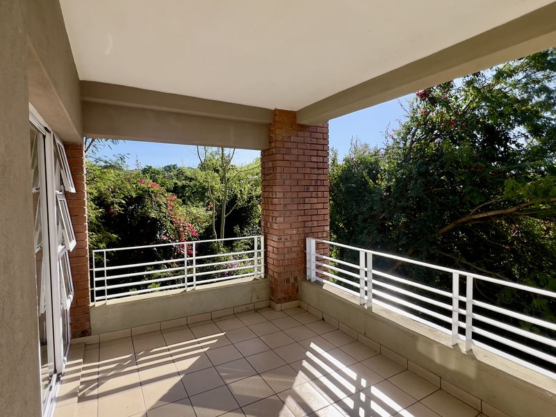 2 BEDROOM APARTMENT TO LET IN SECURE COMPLEX - Photo 5