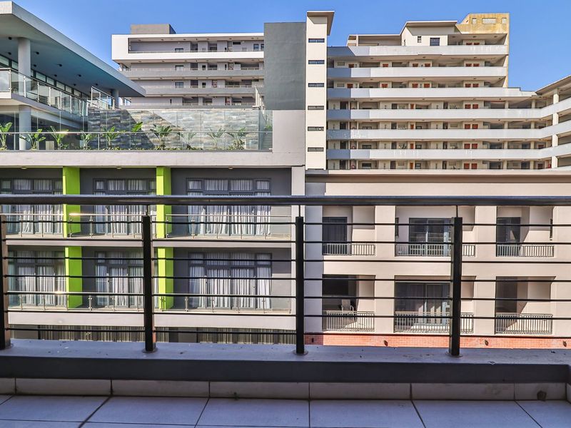 Lovely 1 Bedroom for Sale with Partial Sea Views! - Photo 10