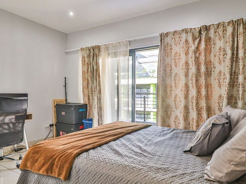 Lovely 1 Bedroom for Sale with Partial Sea Views! - Photo 8
