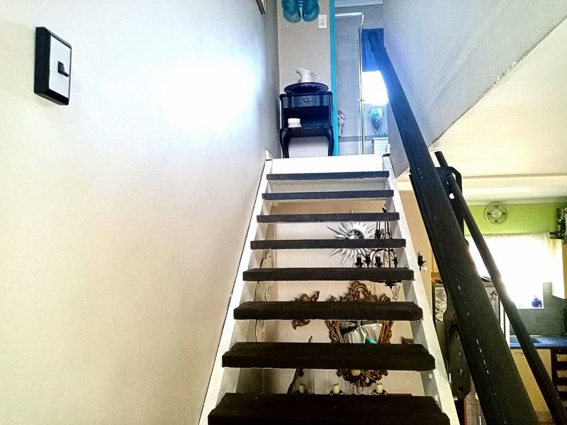 CUTE & EASY TO MAINTAIN TOWNHOUSE - REDUCED TO SELL ASAP! - Photo 6