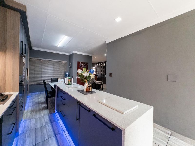 Stunning home for sale in Boksburg North - Photo 2