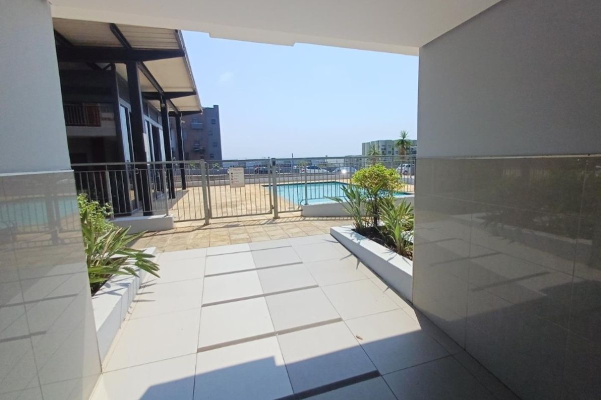 Cozy 1 bedroom apartment to rent in Umhlanga Ridge - Photo 3