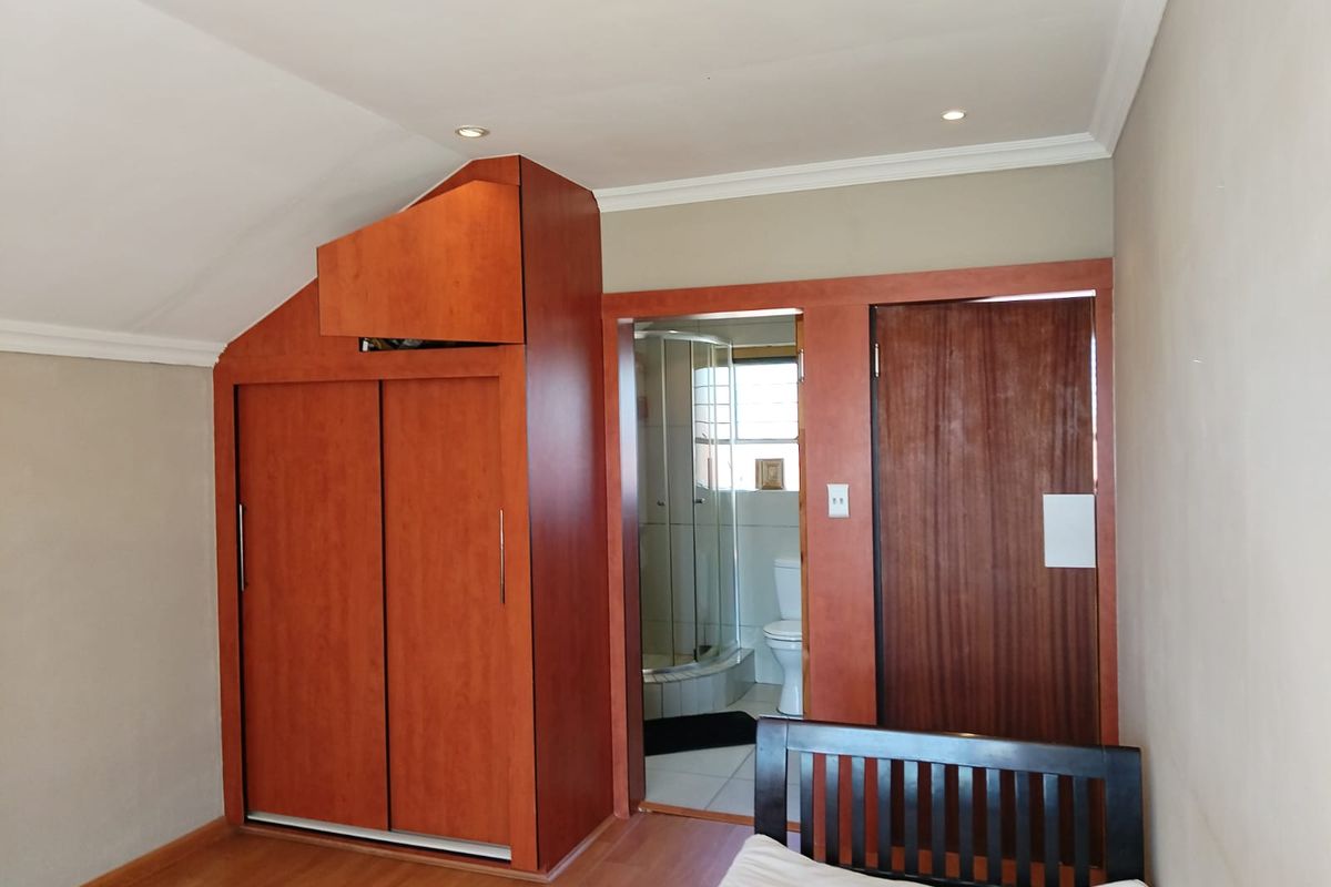 FOR SALE | Spacious 3-Bedroom Duplex in Secure Birchleigh Enclosed Area - Photo 4