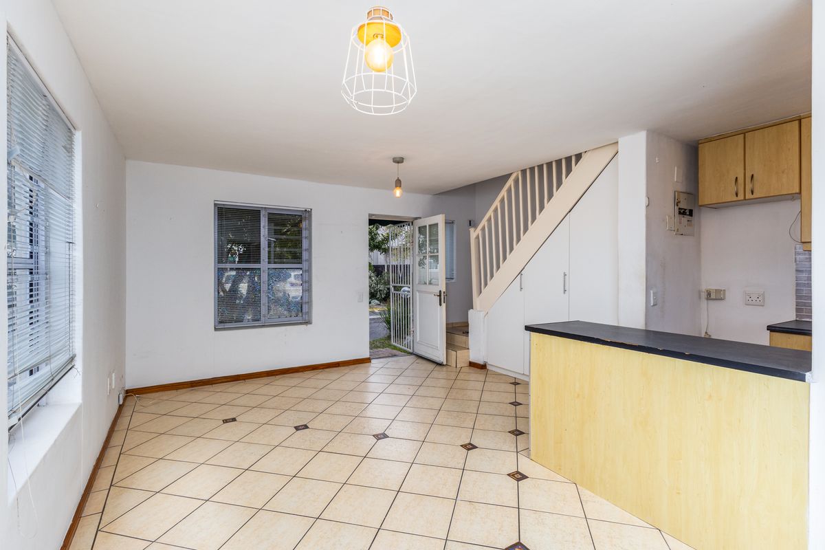 Contemporary Elegance Meets Village Charm - Photo 3