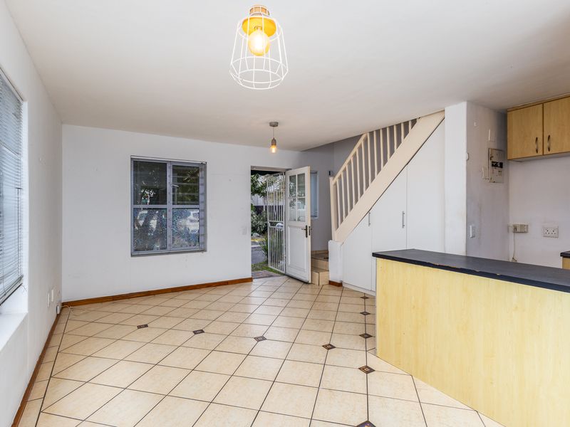 Contemporary Elegance Meets Village Charm - Photo 3