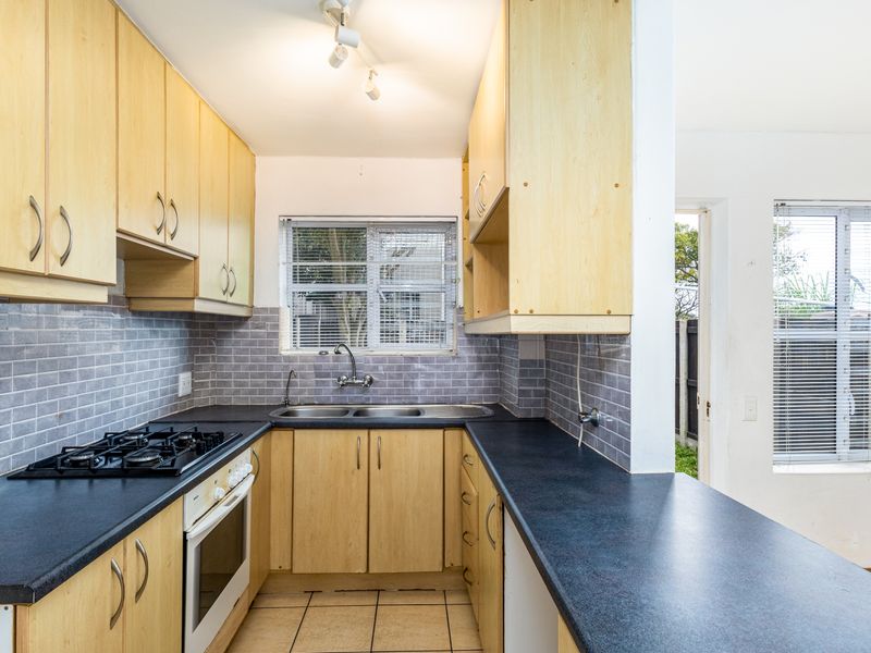 Contemporary Elegance Meets Village Charm - Photo 4