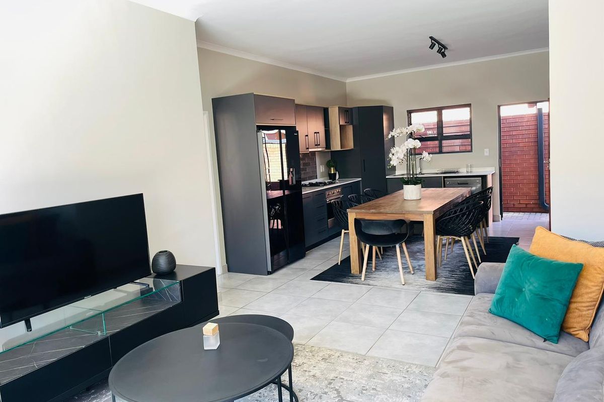 Modern 3-Bedroom Simplex with Solar Backup & Private Garden in Olympus, Faerie Glen - Photo 3
