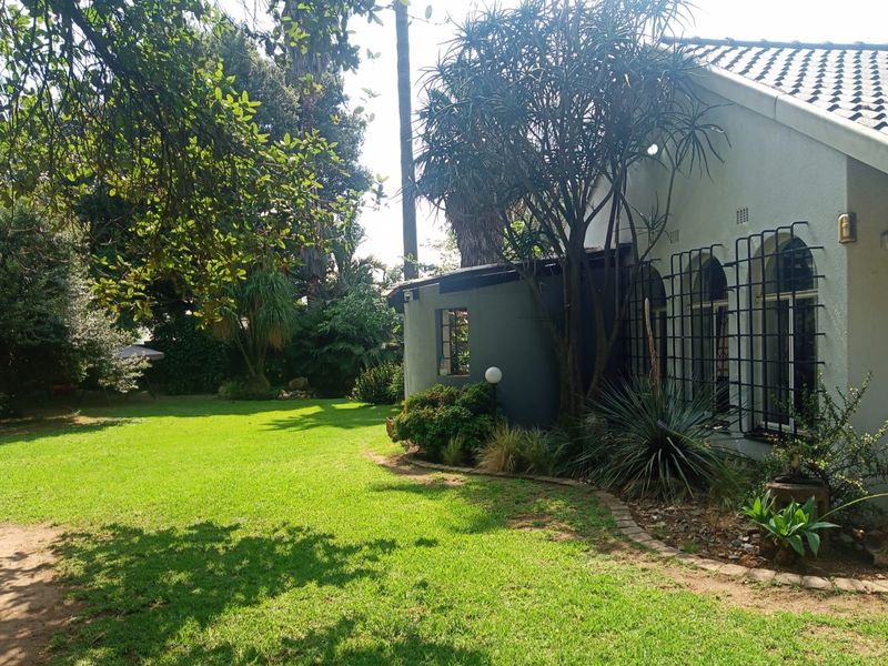 FAMILY HOME IN SELCOURT - Photo 1