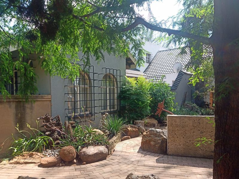 FAMILY HOME IN SELCOURT - Photo 3