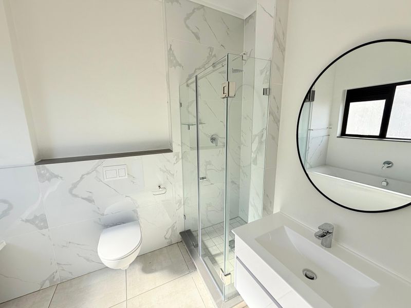 Spacious 2-Bedroom, 2-Bathroom Apartment – Izinga Eco Estate, Umhlanga - Photo 9