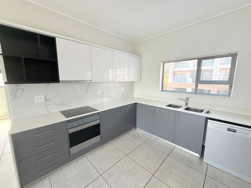 Spacious 2-Bedroom, 2-Bathroom Apartment – Izinga Eco Estate, Umhlanga - Photo 3