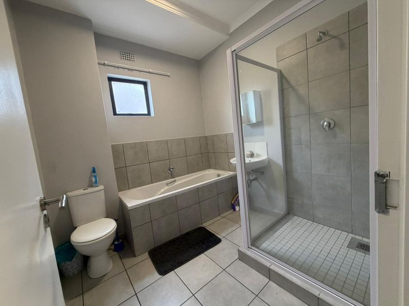 2 Bedroom 2 Bathroom Apartment For Rent - Photo 10