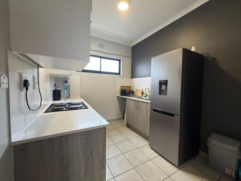 2 Bedroom 2 Bathroom Apartment For Rent - Photo 5