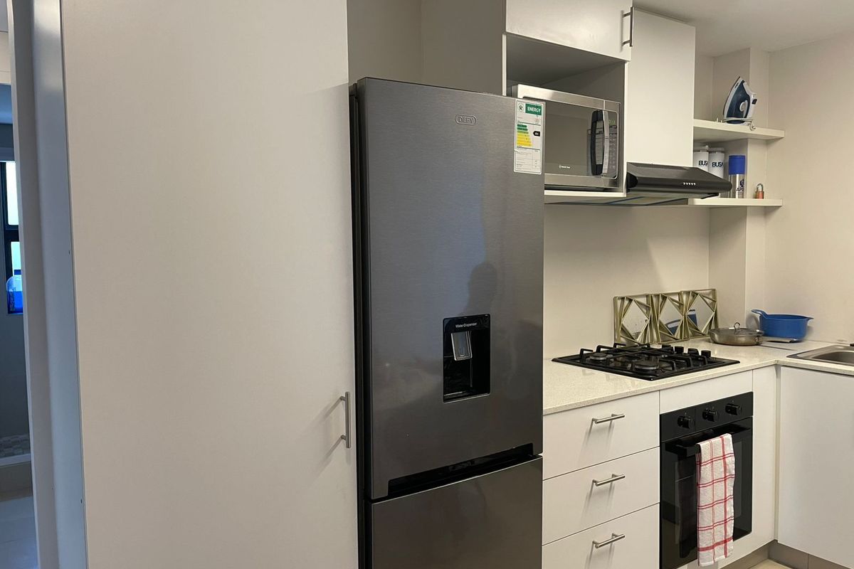2 Bedroom, 1 Bathroom Apartment in Umhlanga Ridge - Photo 4