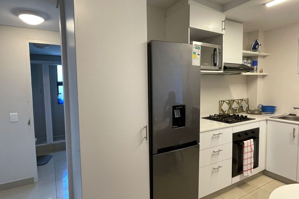 2 Bedroom, 1 Bathroom Apartment in Umhlanga Ridge - Photo 5