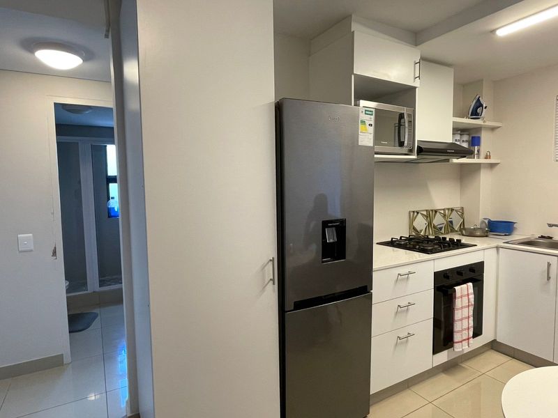 2 Bedroom, 1 Bathroom Apartment in Umhlanga Ridge - Photo 5