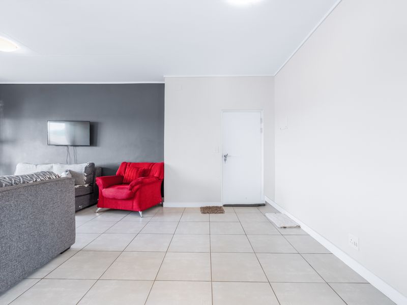 2 Bedroom 2 Bathroom Apartment for sale in the sought after Ballito Hills - Photo 7