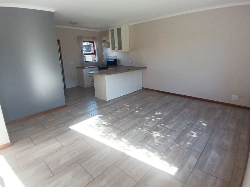 OVERBAAKENS 2 BED 1 BATH HOUSE FOR RENT - Photo 4