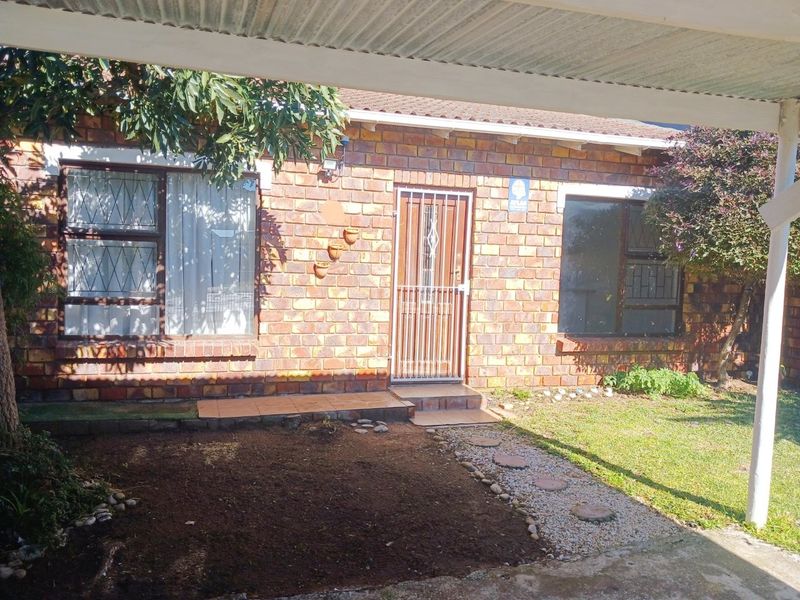 OVERBAAKENS 2 BED 1 BATH HOUSE FOR RENT - Photo 2