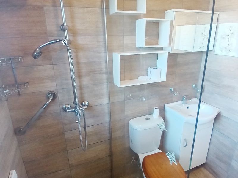 OVERBAAKENS 2 BED 1 BATH HOUSE FOR RENT - Photo 7