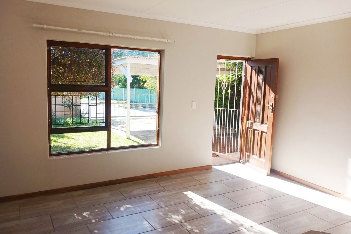 OVERBAAKENS 2 BED 1 BATH HOUSE FOR RENT - Photo 5