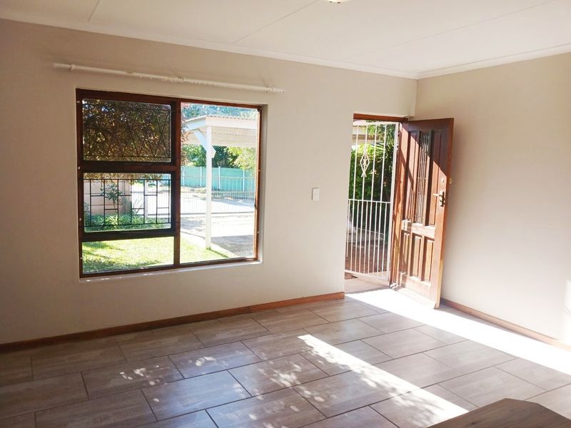 OVERBAAKENS 2 BED 1 BATH HOUSE FOR RENT - Photo 5