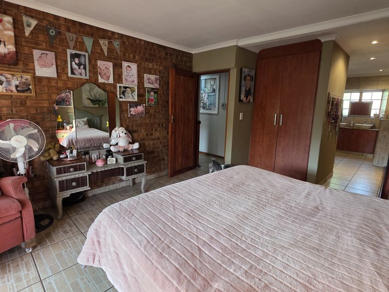 House For Sale In Springs - Photo 5
